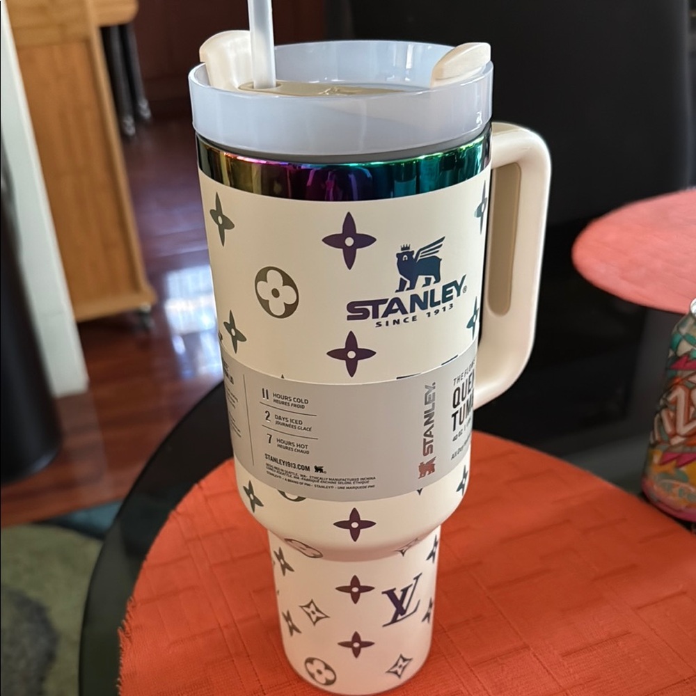 Stanley White and Blue Dining Mug - Picture 1 of 4